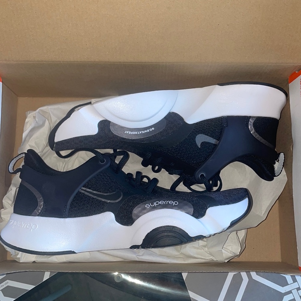 Women Nike Super Rep Go 2 Black/White 7.5
